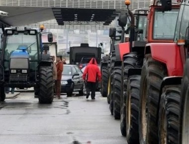 Οι αγρότες της Κεντρικής Μακεδονίας στήνουν μπλόκα
